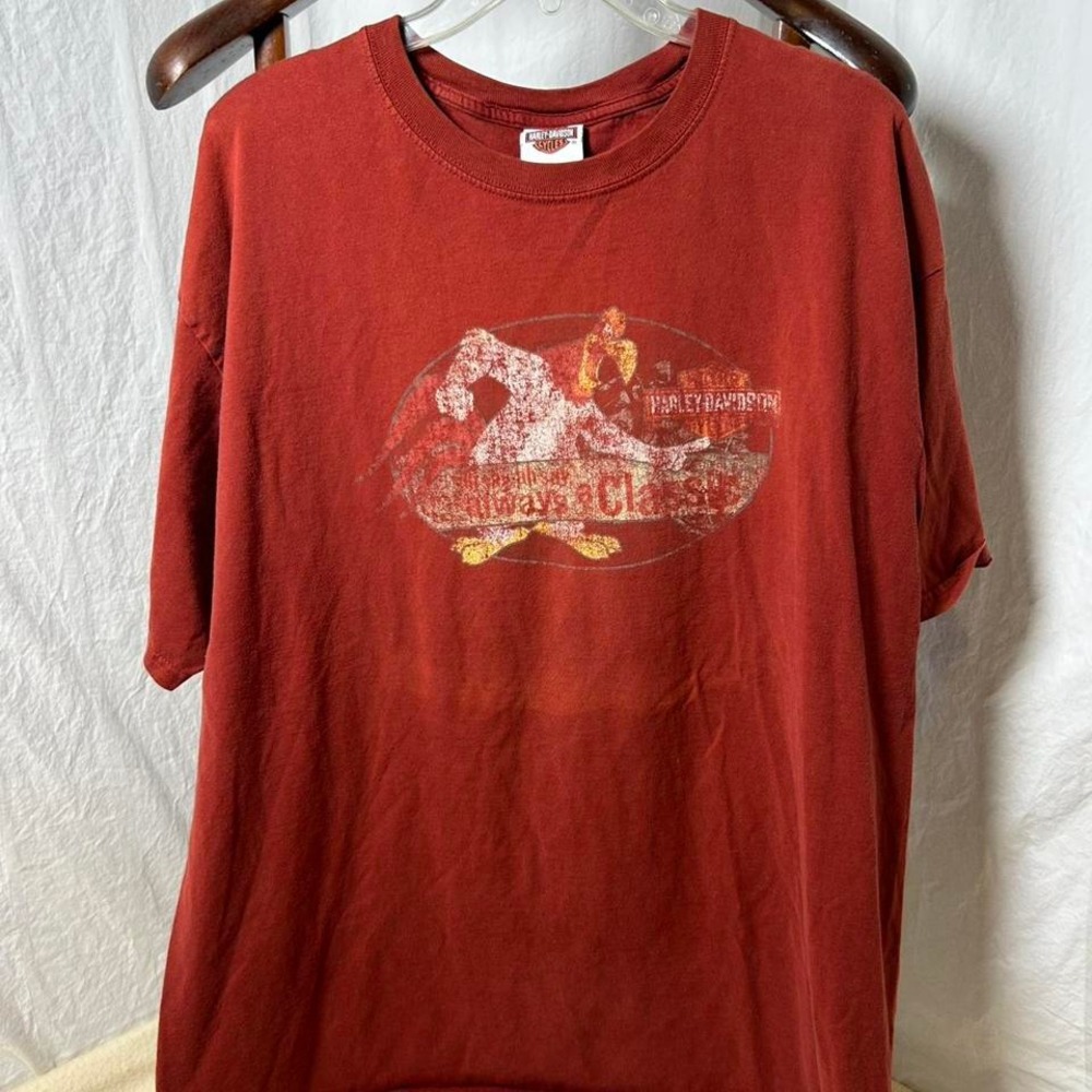 Harley Davidson‎ biker tee with a faded red and orange design looney tunes